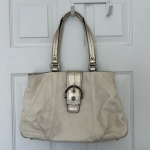Coach Vintage Soho Cream Leather Metallic Gold Trim Shoulder Bag‎